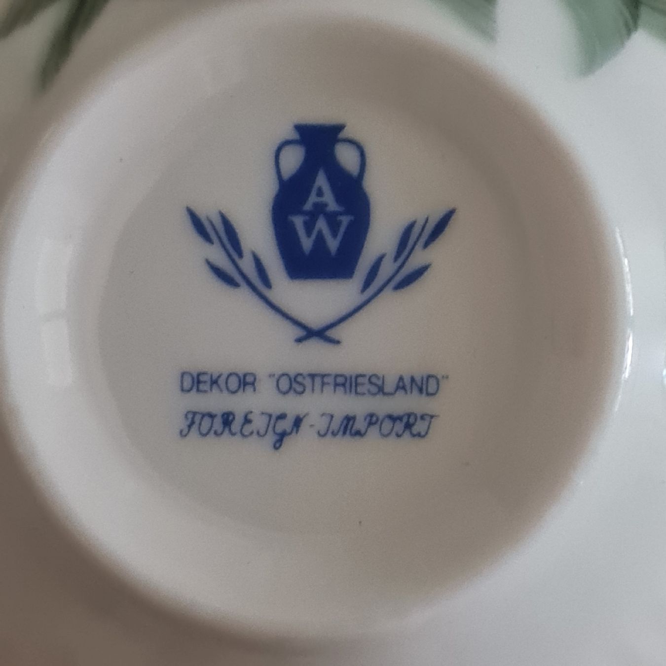 Set di piatti: Teeservice Ostfriesland  – Usato da Basel venduto da Piscosour01 4