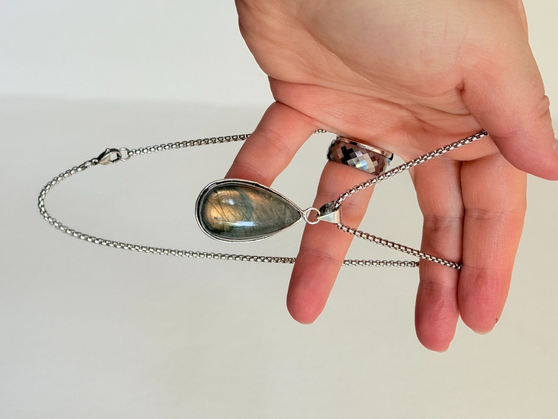 Ketten: Collier Labradorite - Élégance Naturelle ✨ – Neu und originalverpackt aus Genève von AWWA 6