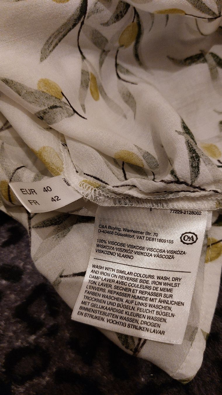 C&A Camicette: Hübsche Bluse von Yessica, Grösse 40, mit Olivenmuster – Usato da Niedergösgen venduto da Bertiana 4