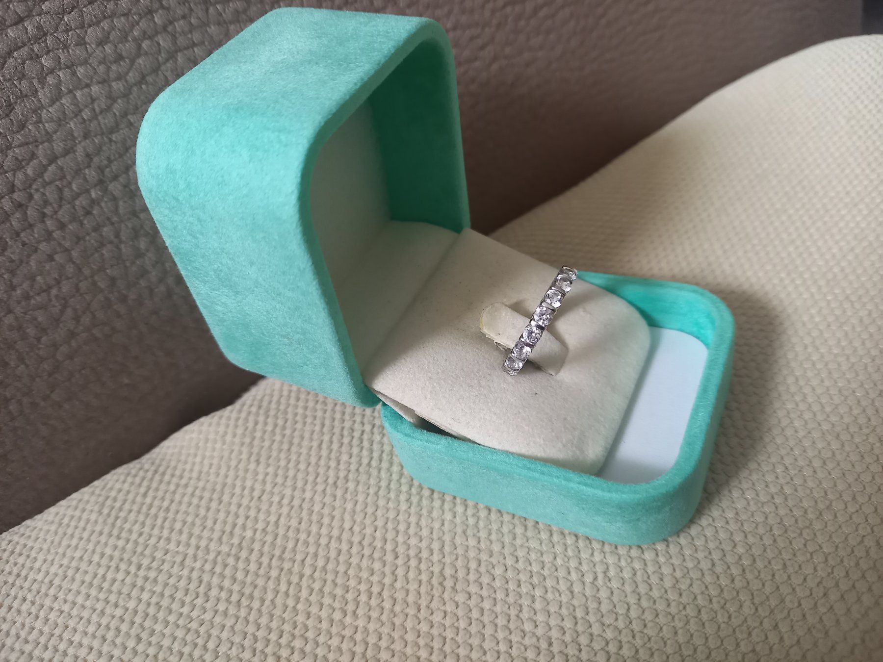 Bagues: Schöner Alliance-Ring mit Zirkonia Steinen – D'occasion à Rickenbach LU par luxury44 2