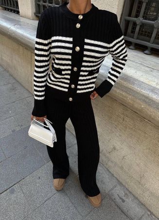 Zweiteiler in Strickoptik Hose und Jacke