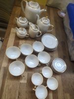 Kaffeegeschirr Set mit Tassen und Untertassen Goldrand weiss