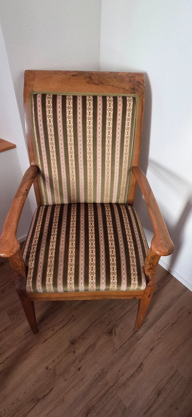 Sessel: Antiker Biedermeier-Sessel – Gebraucht aus Lachen SZ von pet_2h68