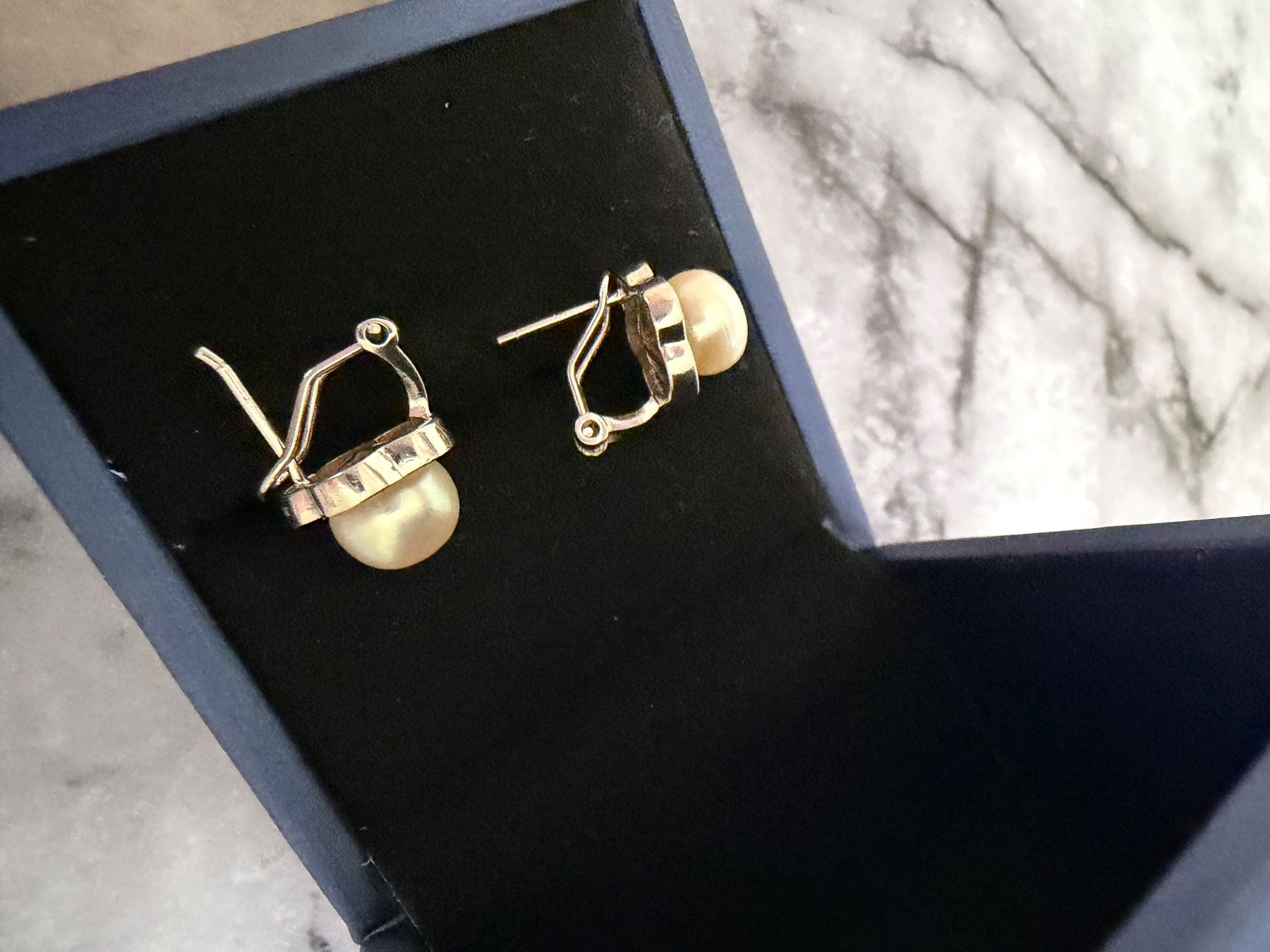 : Natural white pearl earrings – Usato da Zürich venduto da ghe_k58z 3