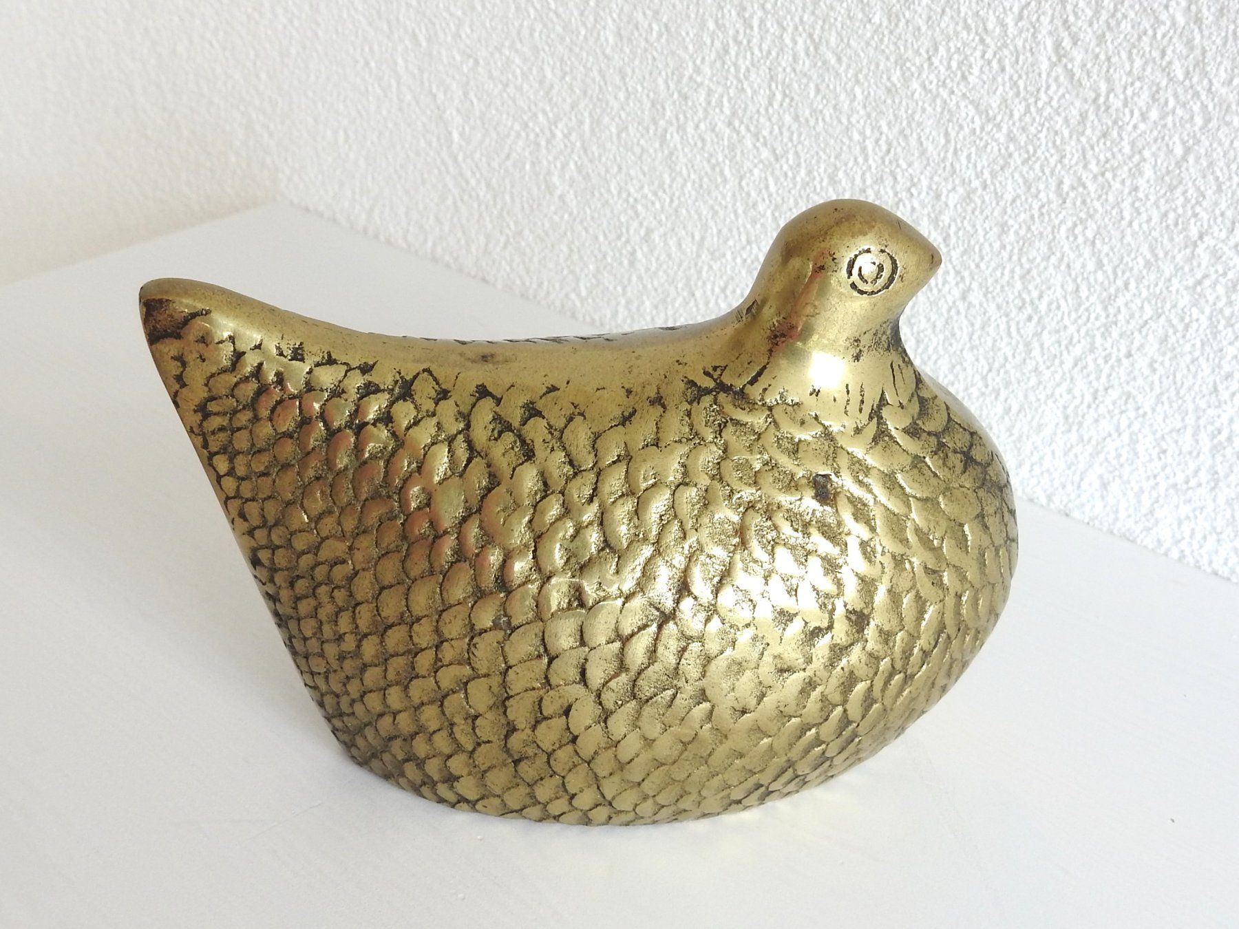 Statuette: Messingfigur sitzender Vogel, von Gallo – Usato da Büttenhardt venduto da LexyMara
