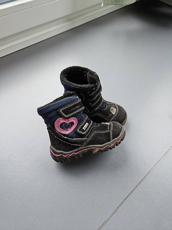 Schuhe für Mädchen: Winterschuhe Elefanten Gr. 22 – Gebraucht aus Thun von sst_y7mk