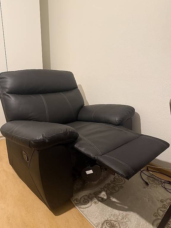 Sessel: Sessel  – Gebraucht aus Aesch BL von Amir-04red 1