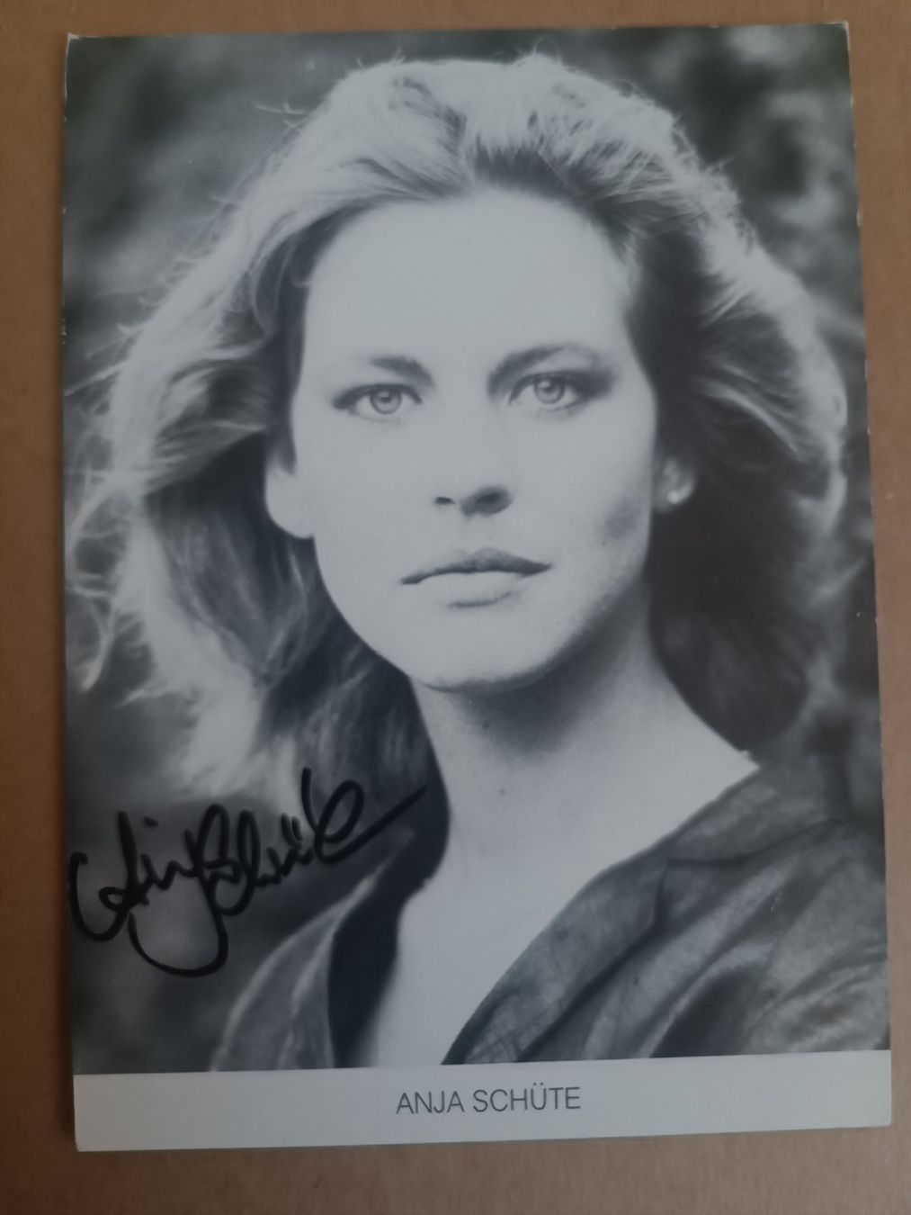 Autografi: Anja Schüte - handsignierte Autogrammkarte – Usato da Menziken venduto da Autogramme