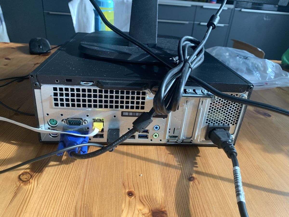 Hewlett Packard PCs: HP ProDesk Desktop PC Bundle – Gebraucht aus Zürich von cat_ws22 2