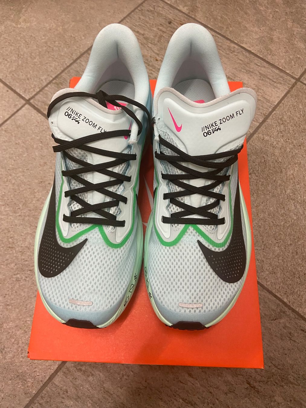 Nike Scarpe da uomo: Neu Nike Zoom Fly 6 – Nuovo e nell'imballaggio originale da Horgen venduto da nasten 1
