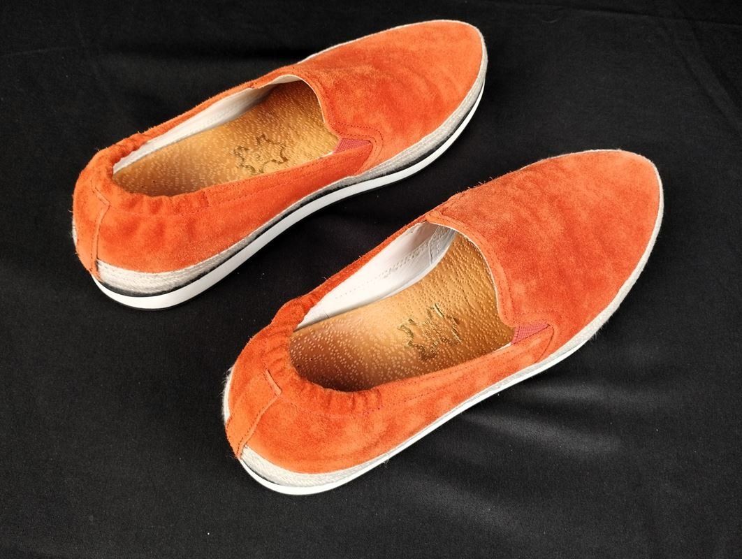 Prada Damenschuhe: PRADA Slipper Gr. 37½ – Gebraucht aus Schübelbach von Restwert_Schubelbach 2