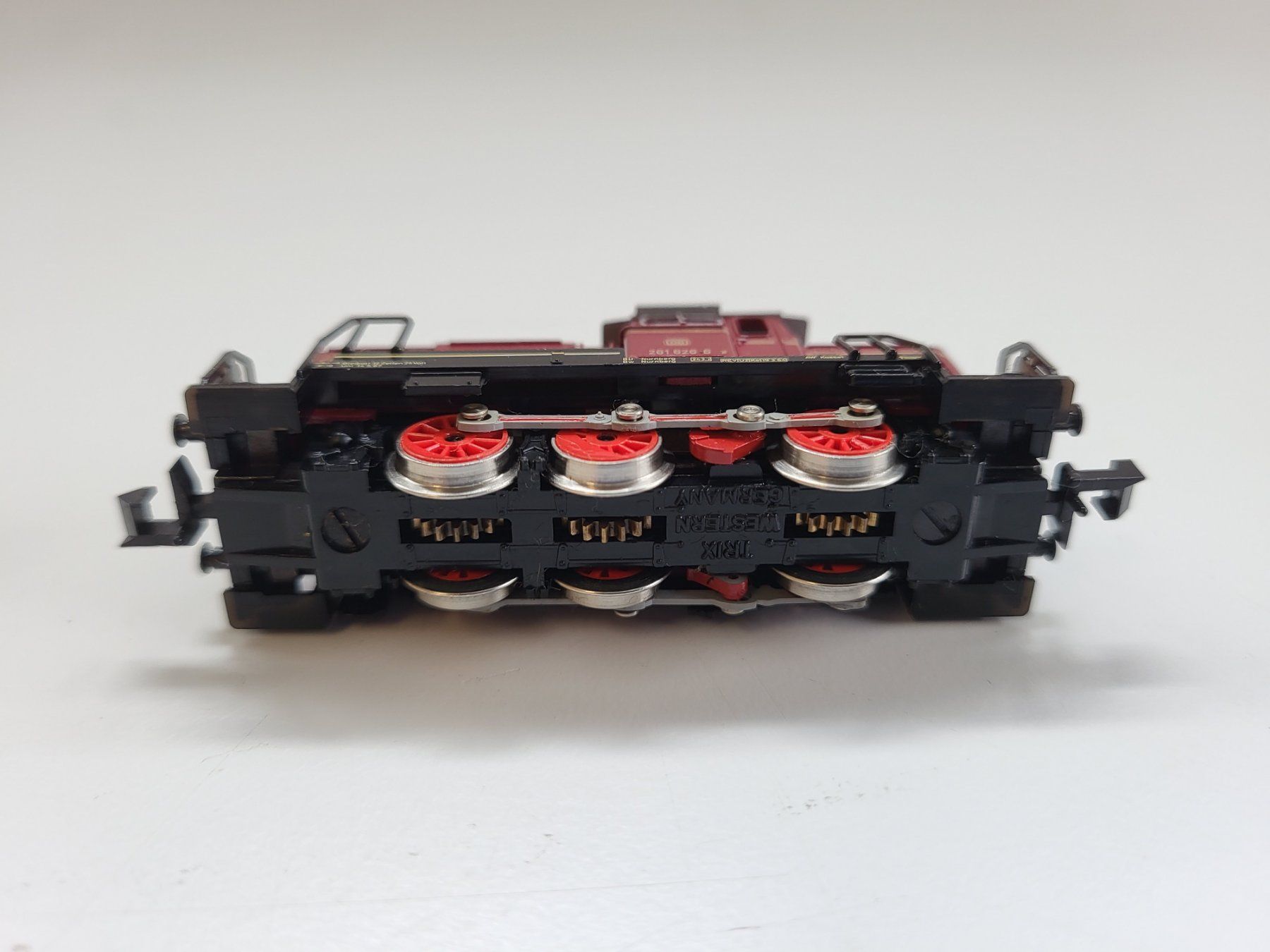 Trix Modellini di ferrovie: Minitrix Diesellok BR 261 – Usato da Brügg BE venduto da POU-BELLE 4