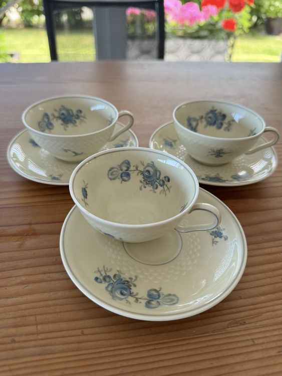 Tasses: Zarte Rosen: 3 Kaffeetassen mit Untertellern, Vintage! – D'occasion à Lanzenhäusern par Galaa 1