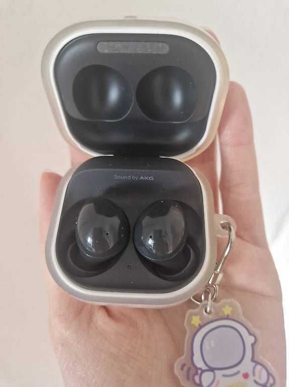 Casques audio:  Ecouteurs galaxy Buds  – D'occasion à Palézieux-Village par oce_yc95