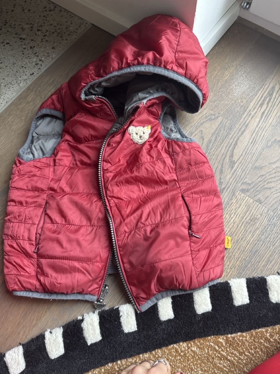 Steiff Autres vêtements garçon: Wende Weste von Steiff 92 – D'occasion à St. Gallen par LkN_34 1
