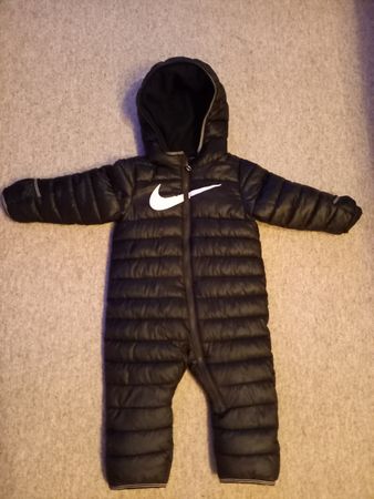 Schwarze Nike Babyjacke für Ganzkörper, Grösse 80-86