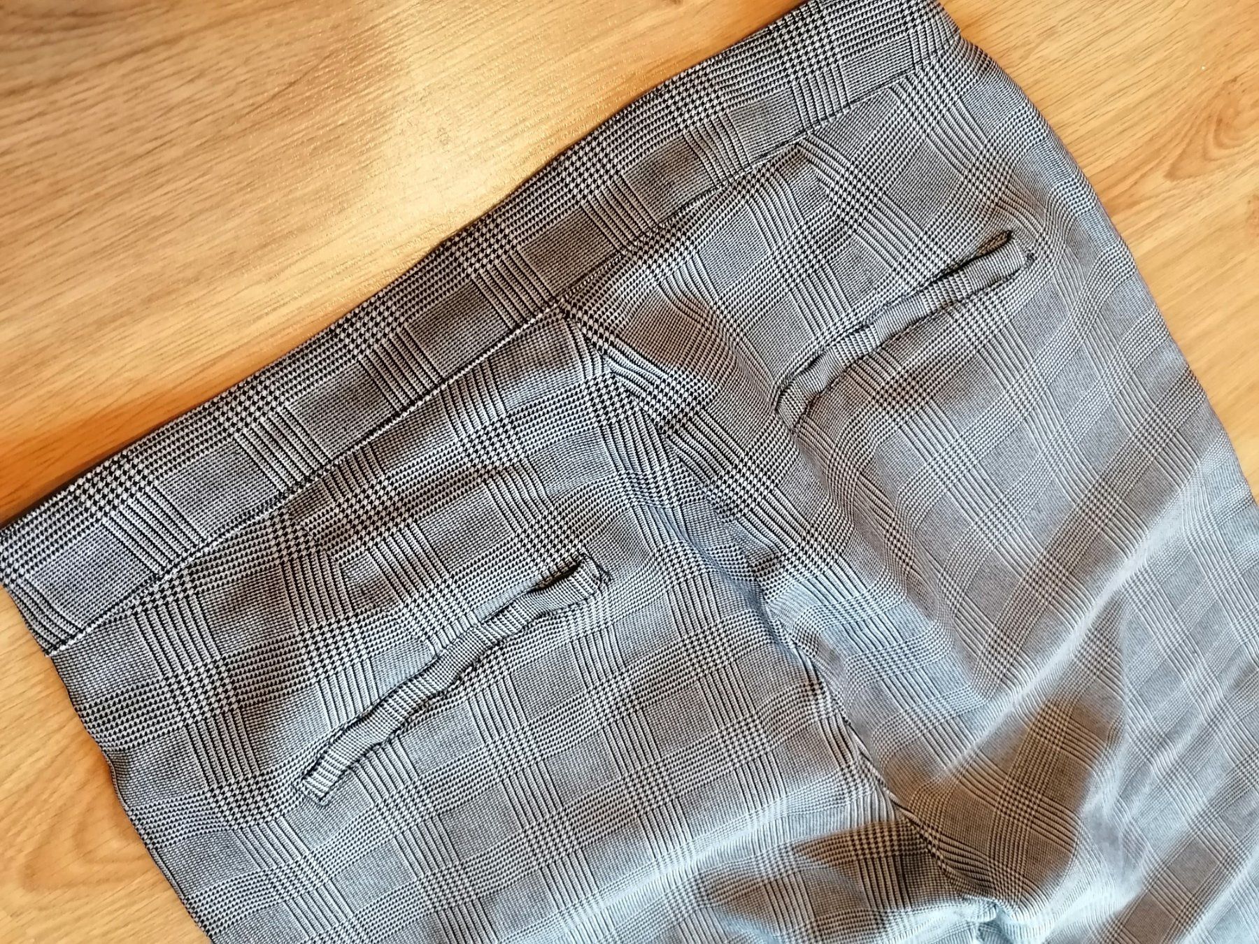 Hosen: Pantalons à carreaux, bas, pantalon – Gebraucht aus Montcherand von petiteoune75 2