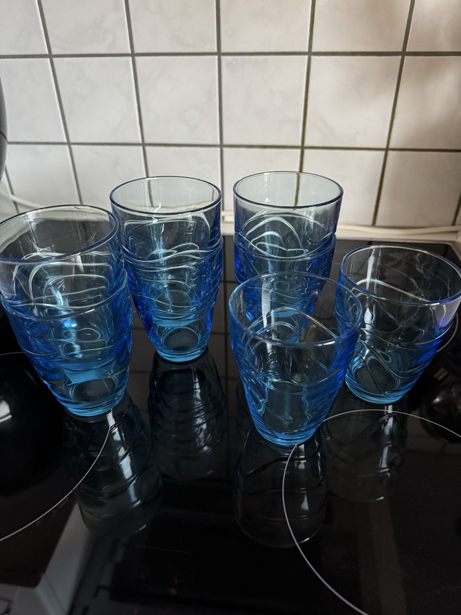 Bicchieri: Trinkgläser blau – Usato da Oberentfelden venduto da Judyku 1