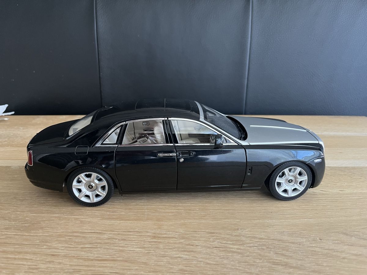 Kyosho Voitures modèles: Rolls-Royce Ghost 1/18 Kyosho – D'occasion à Léchelles par Mlinspiration 3
