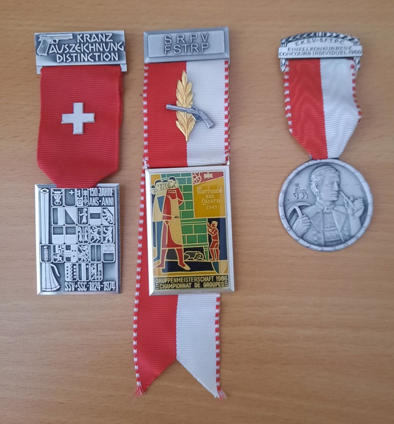 Medaglie: Schützenabzeichen – Usato da Oftringen venduto da wer007