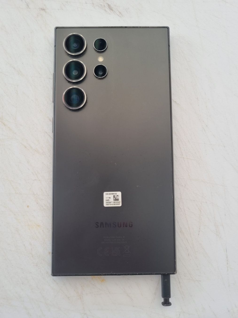 Samsung Telefoni cellulari / Smartphones: Samsung Galaxy S24 Ultra – Usato da Würenlos venduto da Dsiro 1