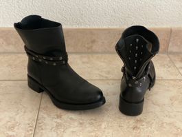 Unisa Boots aus Leder