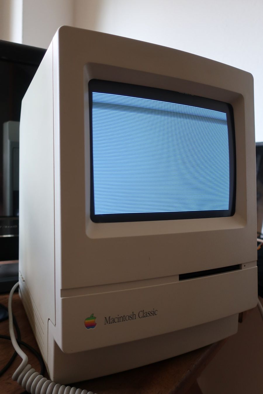 Apple PC: HEUTE 1990 Macintosh Classic M0420 & KB, Maus & Kabel – Difettoso da Zürich venduto da dnk_nrd8 4