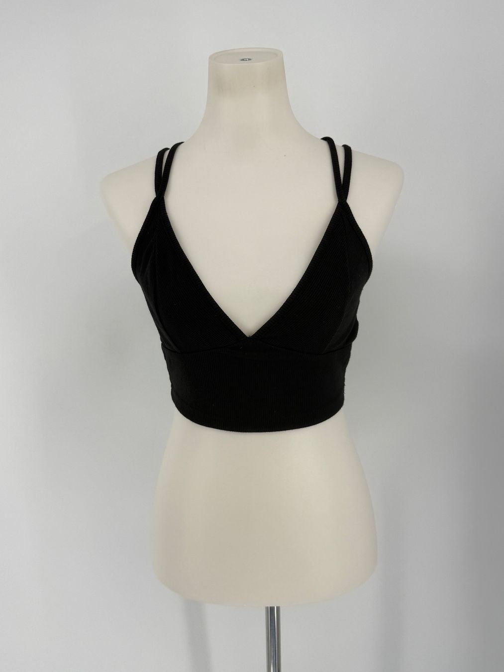 Shein Top: Crop Top gerippt Gr. M von Shein – Usato da Auenstein venduto da moin.