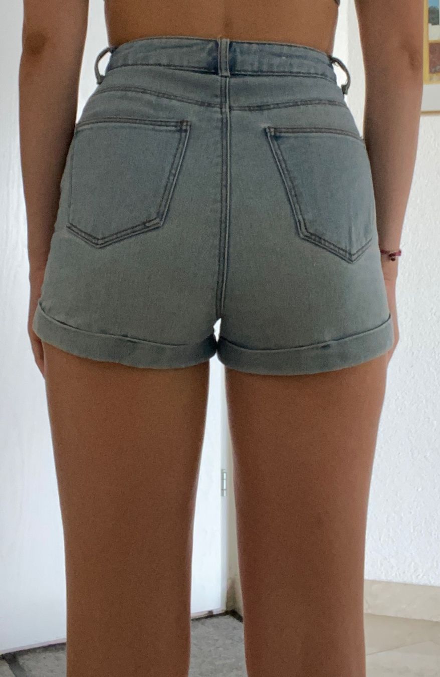 Tally Weijl Pantaloni: Jeansshorts Tally Weijl 34 – Usato da Altendorf venduto da am9j_nt 1