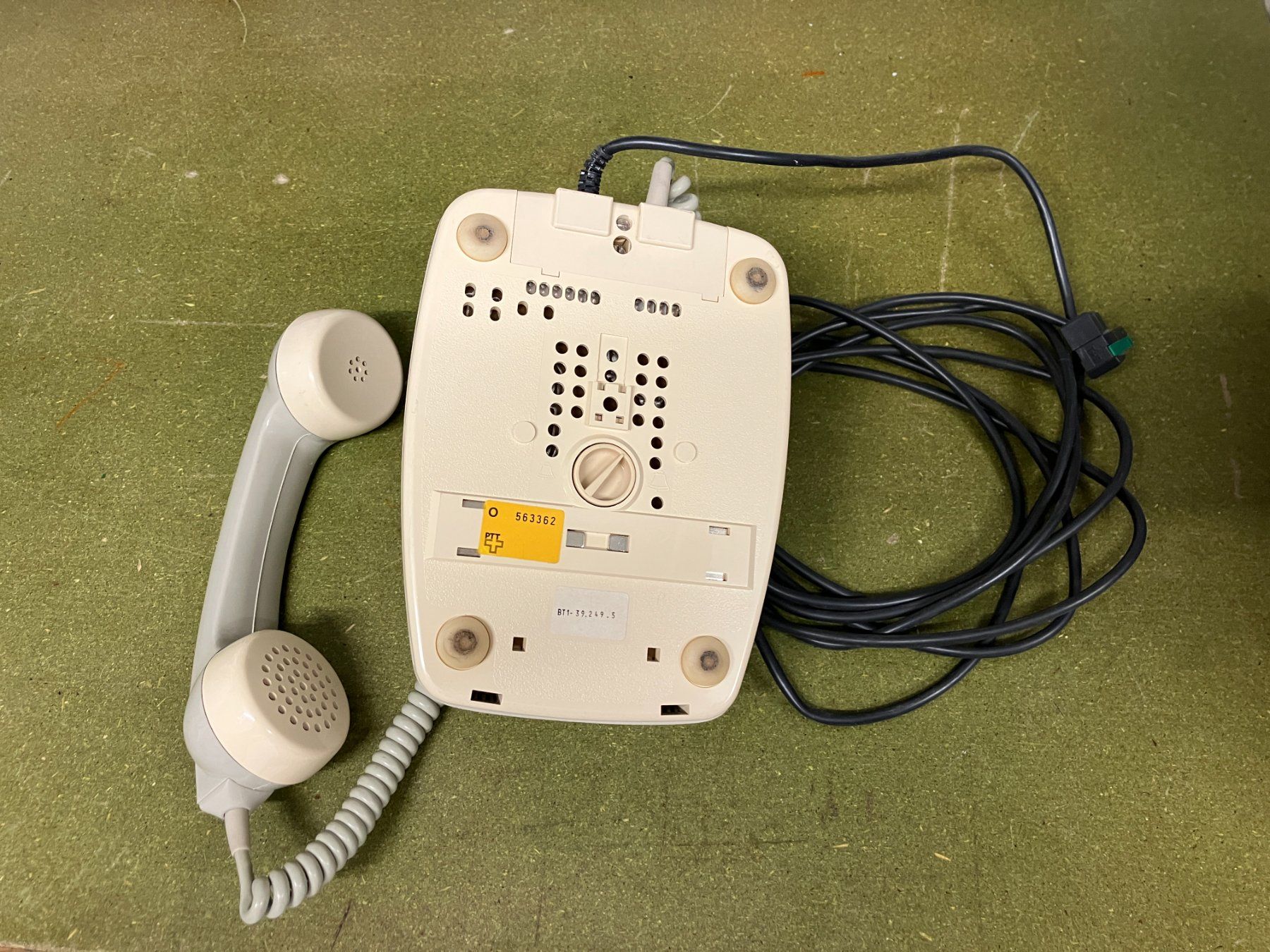 Swisscom Telefoni: Telefon Mod 70 mit Wählscheibe – Usato da Lenk im Simmental venduto da Jrg7410 2