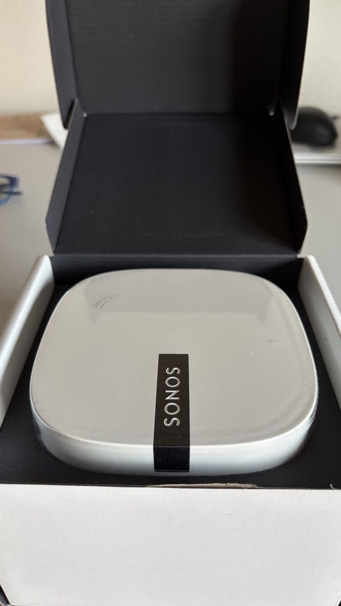 Radiocomunicazione: Sonos BOOST – Nuovo e nell'imballaggio originale da Thun venduto da Schilthorn