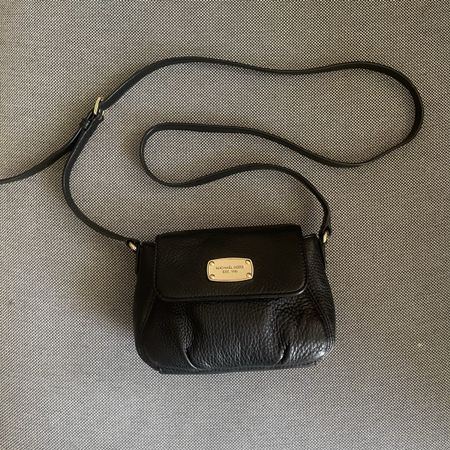 Schwarze Michael Kors Leder-Umhängetasche