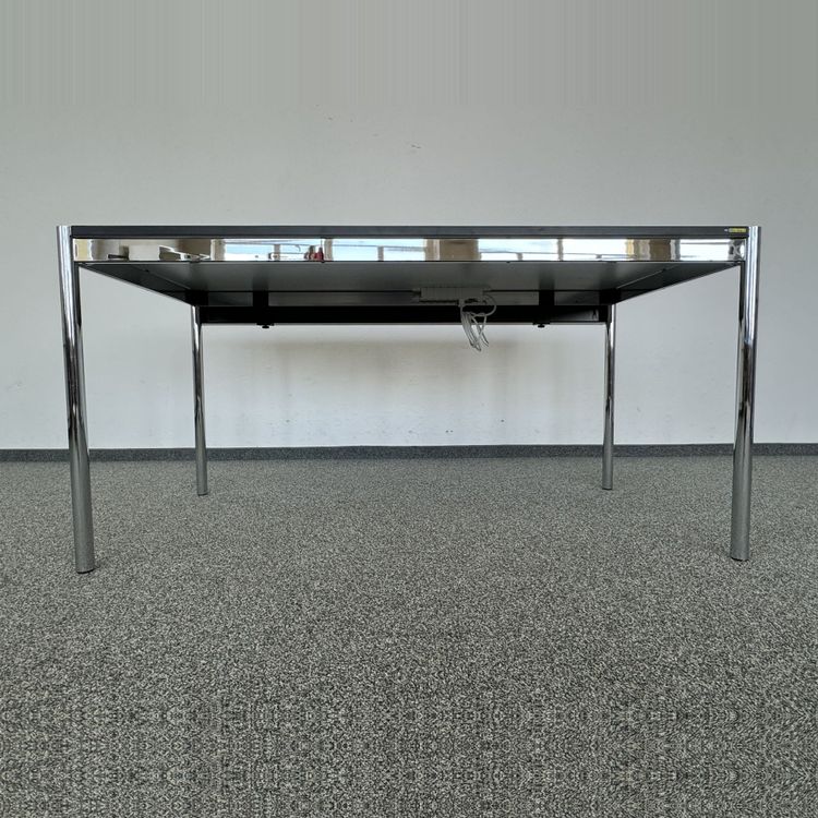 USM-Haller Classic Schreibtisch (Gebraucht) in Schönenwerd für CHF 490 ...