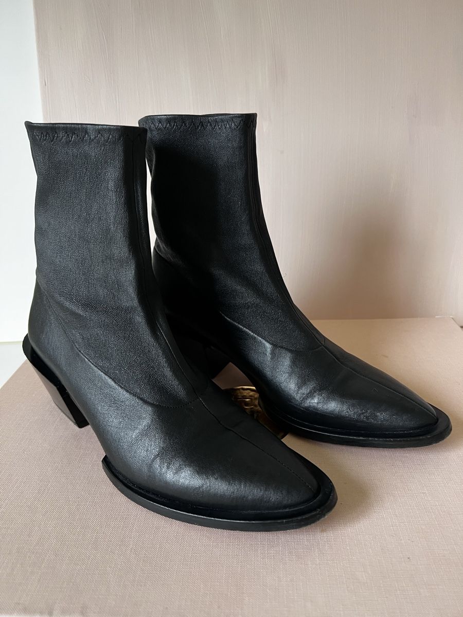 Cos Scarpe da donna: Coole Robert Clergerie Stiefeletten – Usato da Zürich venduto da Suki.