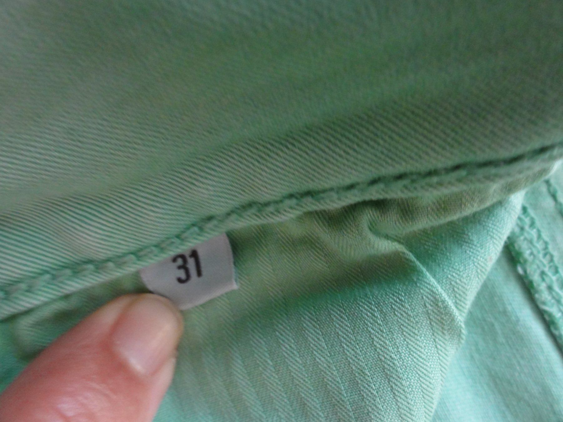 Esprit Pantaloni: Esprit Hosen, 3/4-Bein, Gr. 31 – Usato da Riedholz venduto da Taweva 2