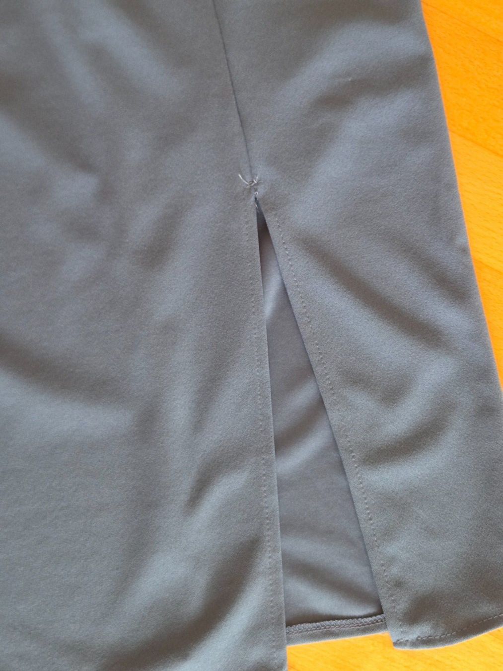 Wal G. Vestiti: Kleid Blau Wal G. – Usato da Wängi venduto da Bibo4. 4