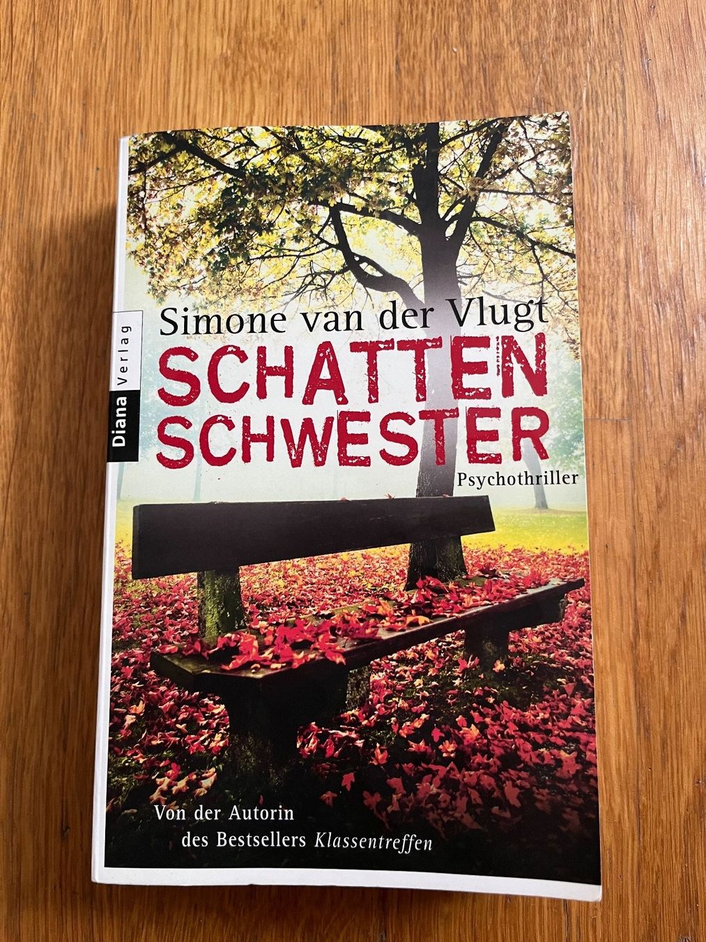Bücher: Taschenbuch "Schattenschwester", Simone van der Vlugt – Gebraucht aus Grosswangen von Vita500