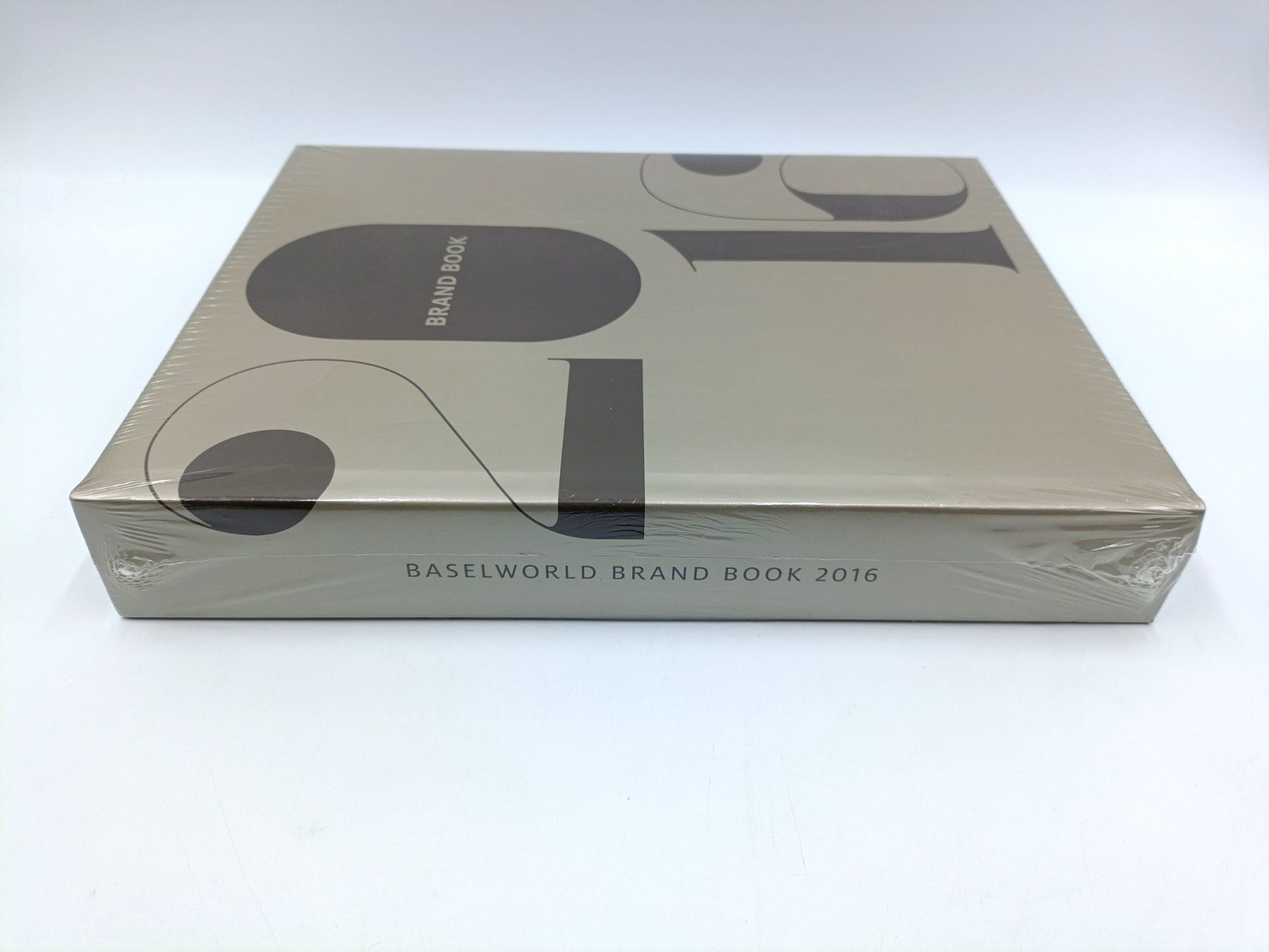 Libri: Baselworld Brand Buch 2016, NEU – Nuovo e nell'imballaggio originale da Wil SG venduto da Donaldus 2