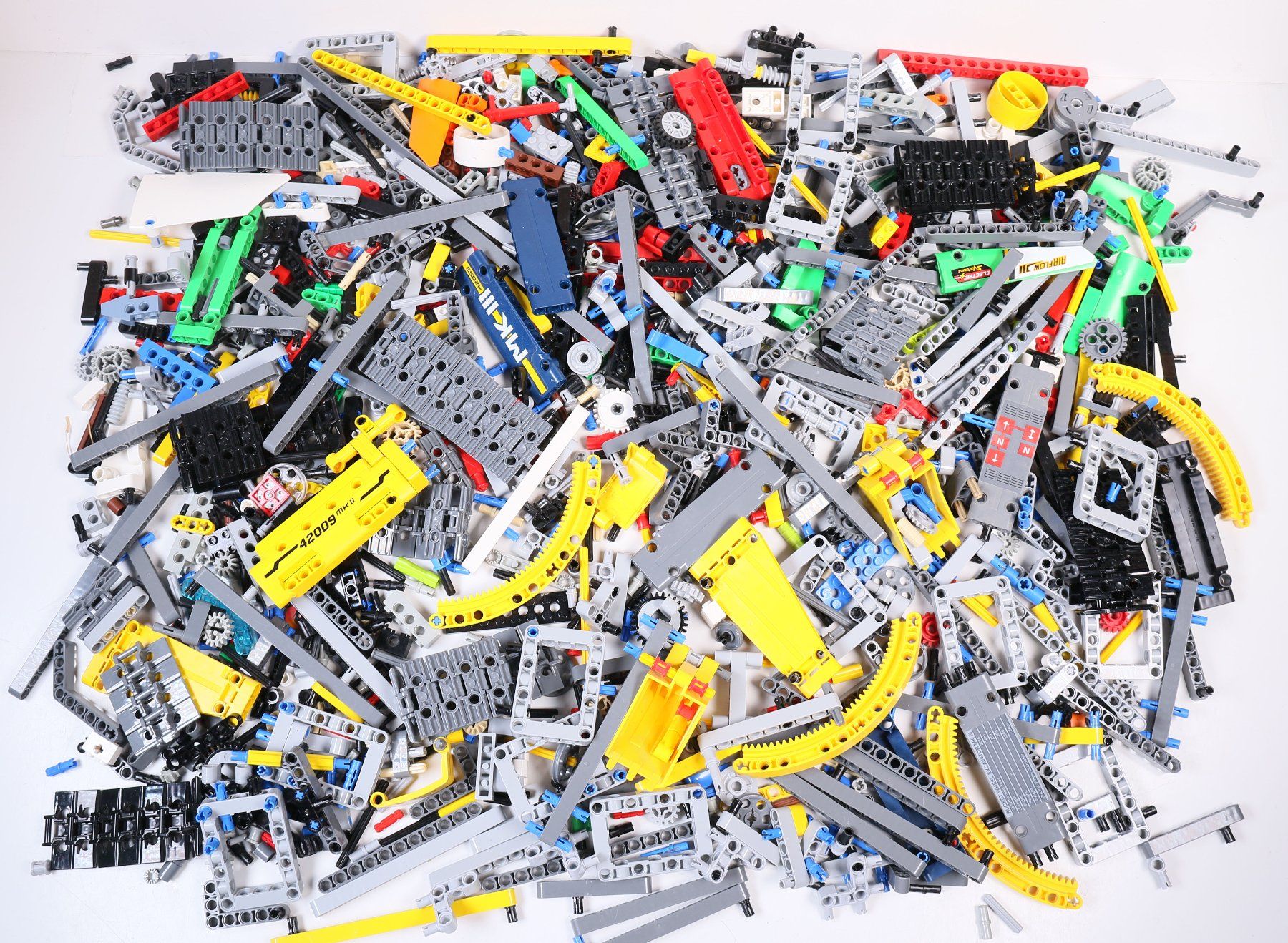 Lego Baukästen: 1.5 kg überwiegend Technikteile – Gebraucht aus Hettlingen von Scholi99