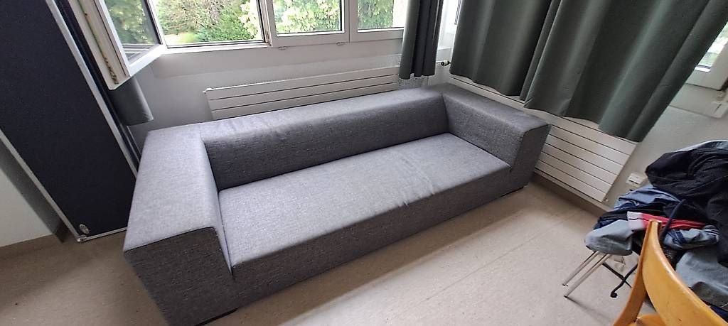 Divani: Schönes modernes Sofa – Usato da zürich venduto da Miskoko