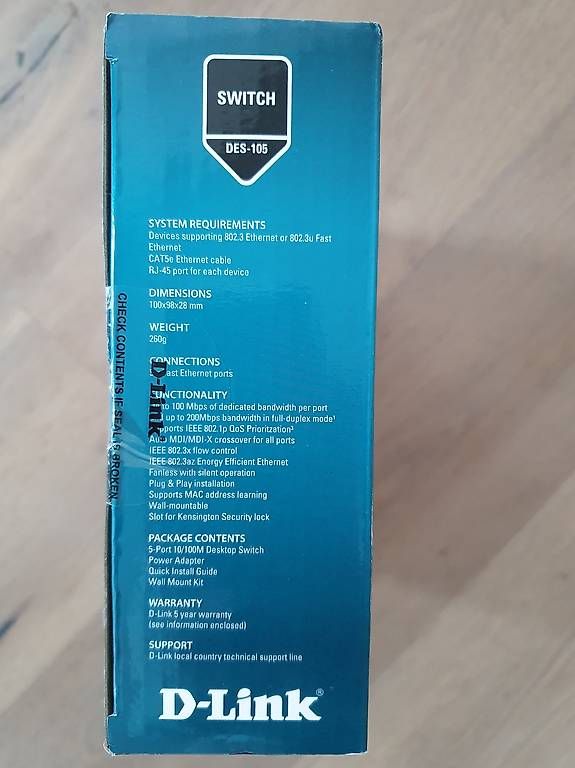 Hub & Switch: NEU D-Link 5 Port Fast Ethernet Desktop Switch DES-105 – Nuovo e nell'imballaggio originale da Uster venduto da Mooreas 2