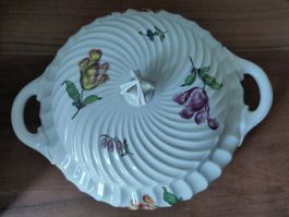 Nymphenburg Porzellan Terrine mit Blumendekor weiss