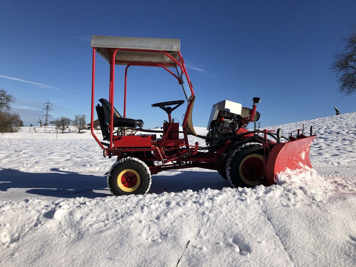 Trattori: Bucher M700 s k mit Schneepflug 1,8m – Usato da Schönenberg ZH venduto da Motorenpapst 7