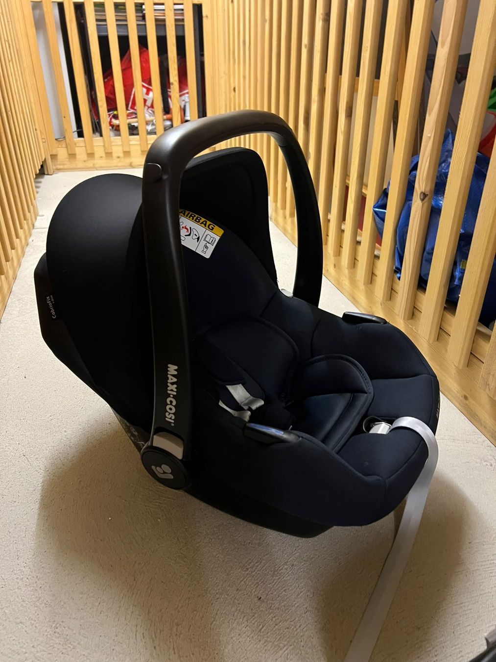 Maxi-Cosi Seggiolini per auto: Maxi-Cosi mit Isoflex-Basis – Usato da Bassersdorf venduto da sammelfloh 1