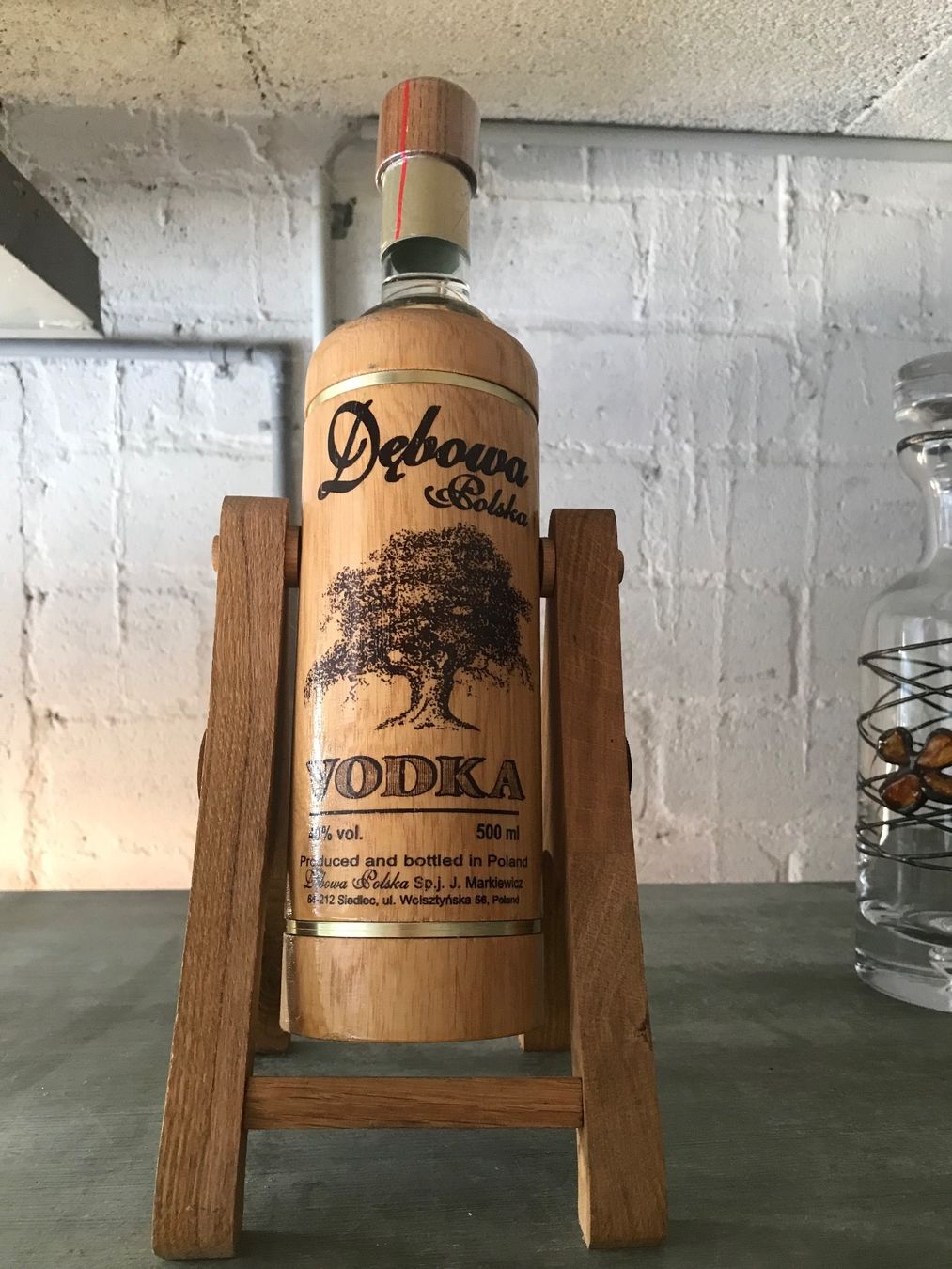 Bevande alcoliche: Vodka-Holzflasche – Nuovo e nell'imballaggio originale da Niederscherli venduto da ija_y67c 1