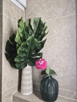 Decorative vase set with artificial plants