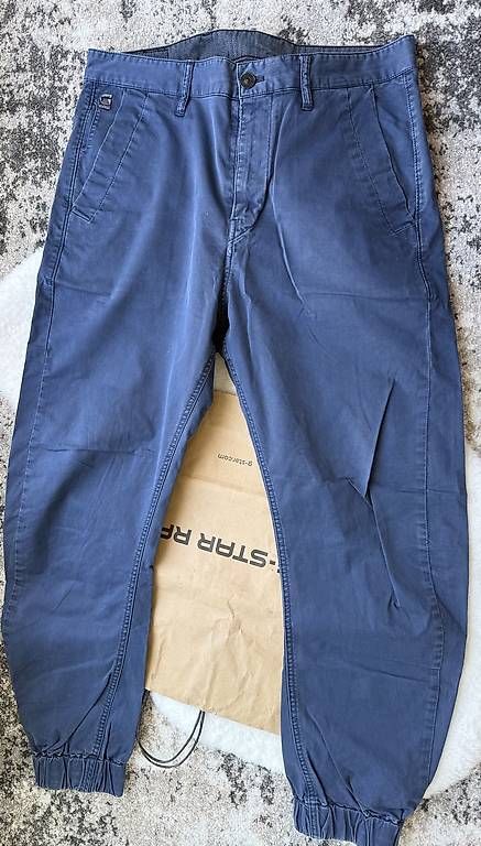 G-Star Jeans: G-STAR RAW Tapered Cuffed W32 L32. – Nuovo (secondo la descrizione) da Wilen b. Wollerau venduto da chocolady 3