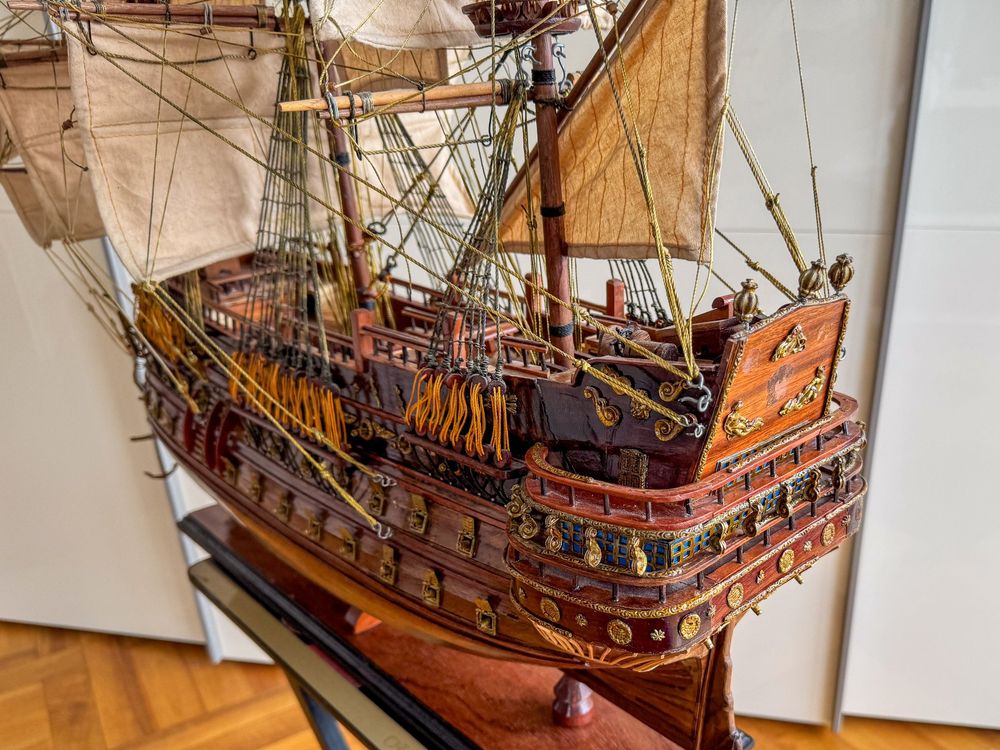 Wunscherschönes handgefertigtes historisches Modellschiff (Gebraucht ...