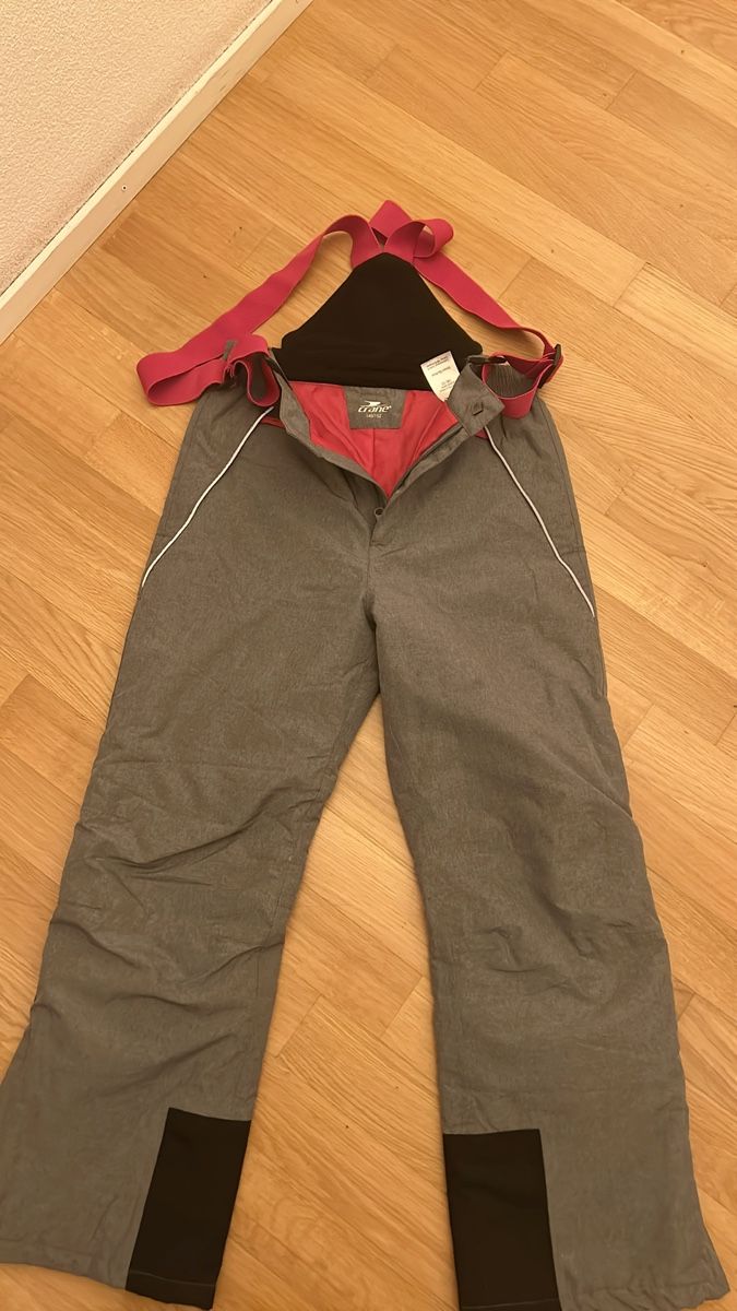 Hosen: Skihose Crane Grösse 146/152 – Gebraucht aus Schlieren von Gizmo8952