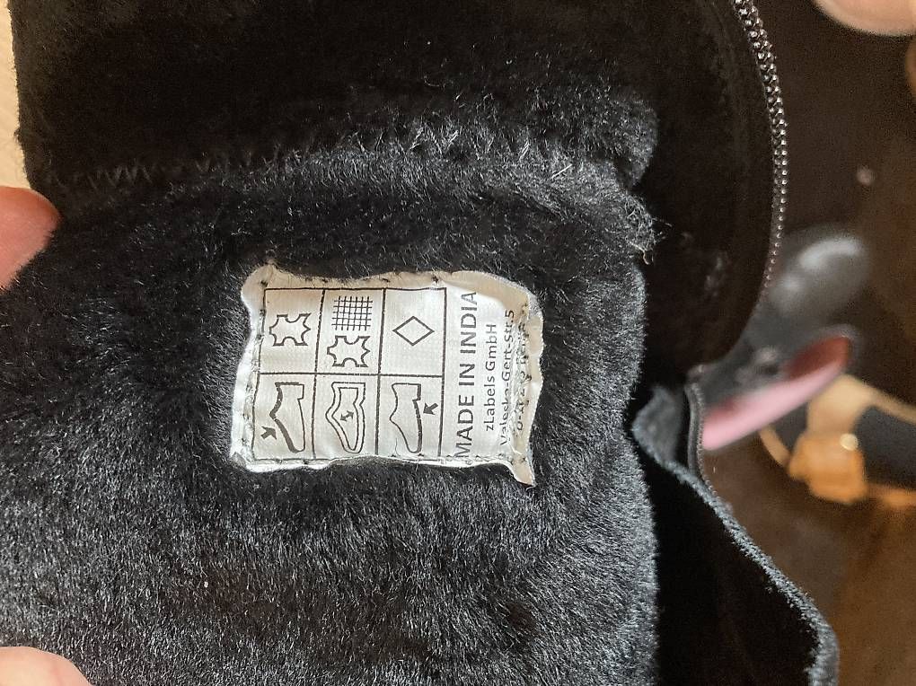 Schuhe für Mädchen: Schwarze gefütterte Stifel Gr.35 – Gebraucht aus Brunnadern von Bumlebee 4